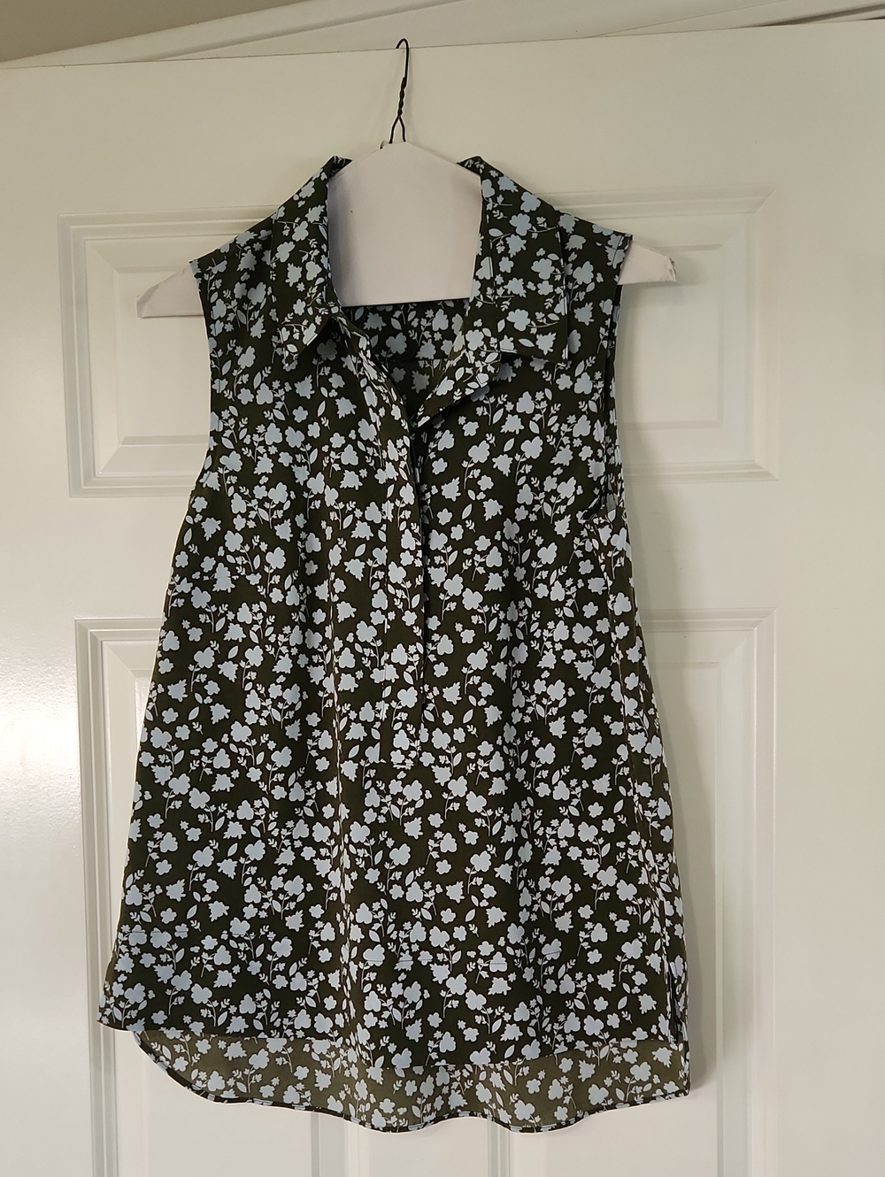 CAbi Olive Green Floral Sleeveless Collared Blouse with Gray Flowers